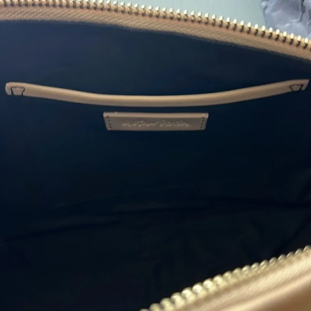 New & Other Stories Elegant Tan Leather Shoulder Bag